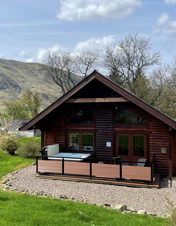 The exterior of a Clova Lodge at Glen Clova Hotel