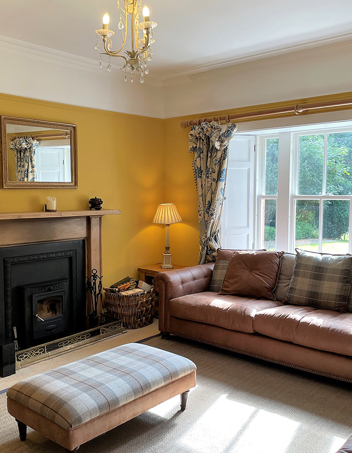 The living room in The Old Manse at Glen Clova Hotel