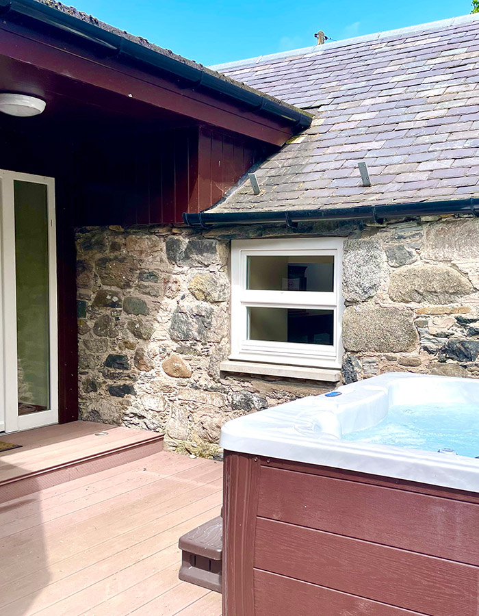 Hot tub at the Old Mill Lodge and Glen Clova Hotel