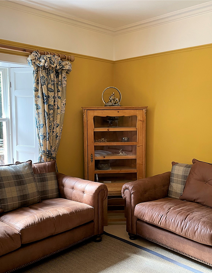 The living room in The Old Manse at Glen Clova Hotel